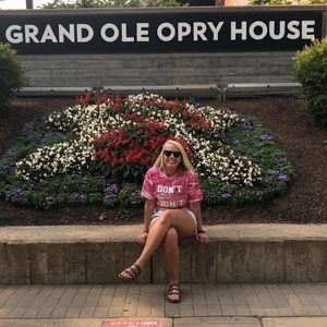 Meet your Posher, Sara